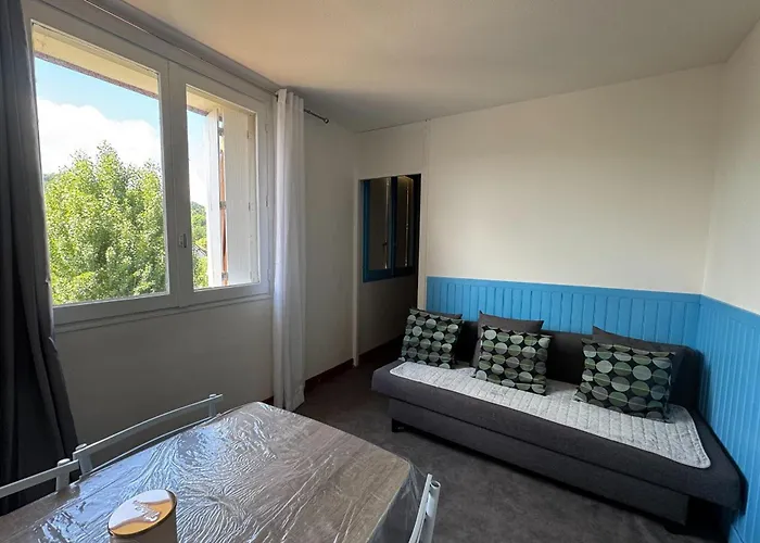 Comfortable At The Foot Of The Houlgate